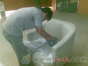 廣州 的沙發(fā)清洗真皮沙發(fā)清潔越秀區(qū)清潔公司