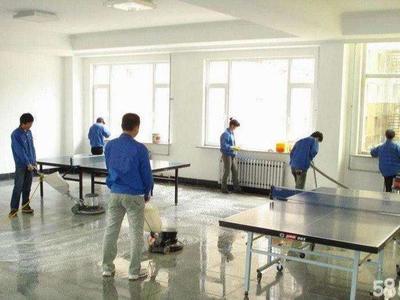 萬潔居家政日常保潔、擦玻璃、家電清洗、甲醛治理、地毯清洗、沙發清洗、開荒保潔、外墻清洗、商場開荒保潔、工程開荒保潔、瓷磚美縫、衣櫥整理、鐘點工等服務